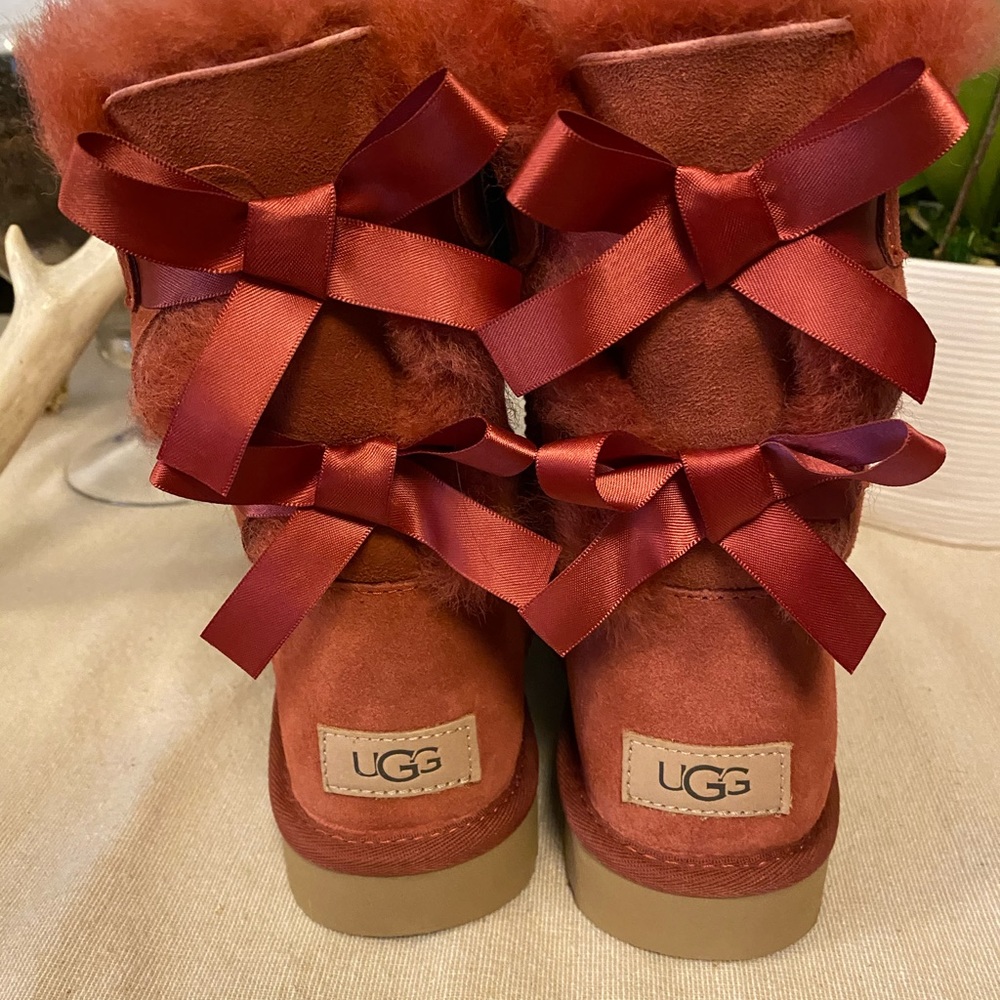 NWOB Bailey Bow Ugg’s 7